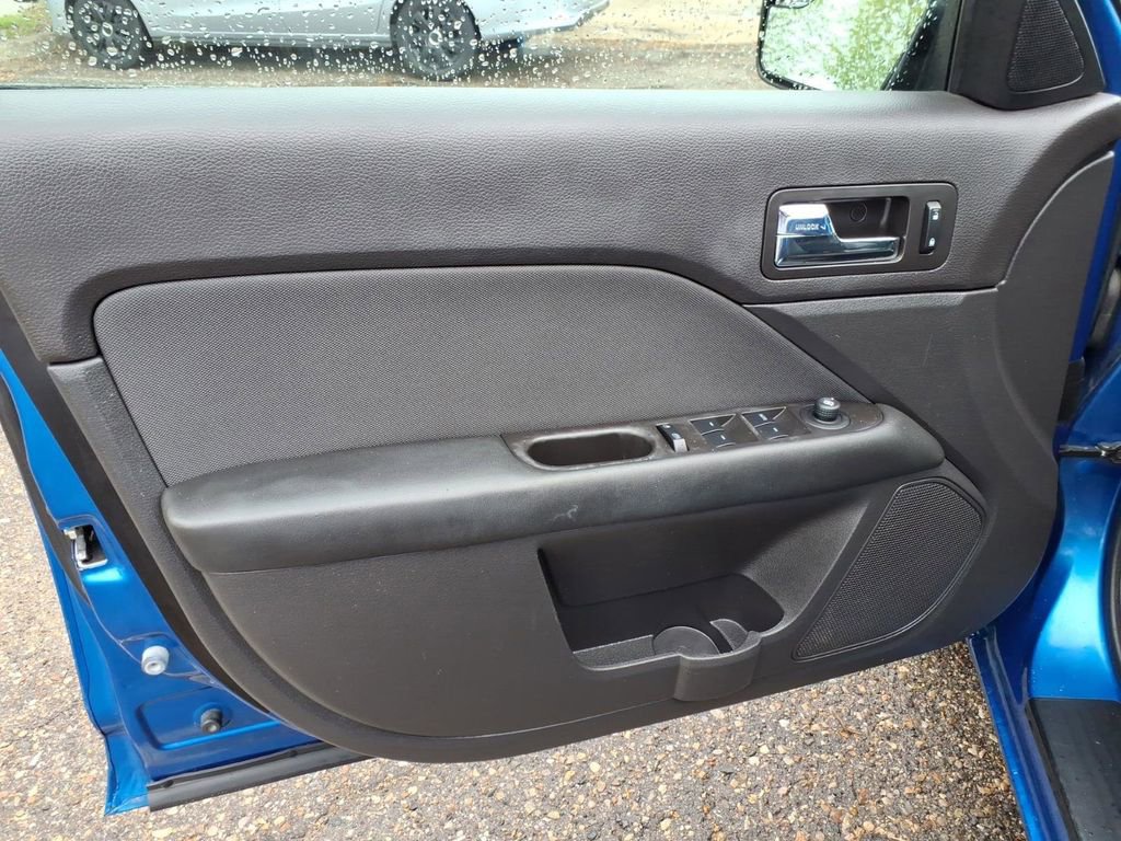 Used 2011 Ford Fusion SE w/ 202A Rapid Spec Order Code FWD image 13