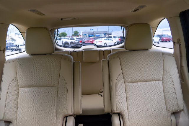 Used 2019 Toyota Highlander Limited FWD image 36
