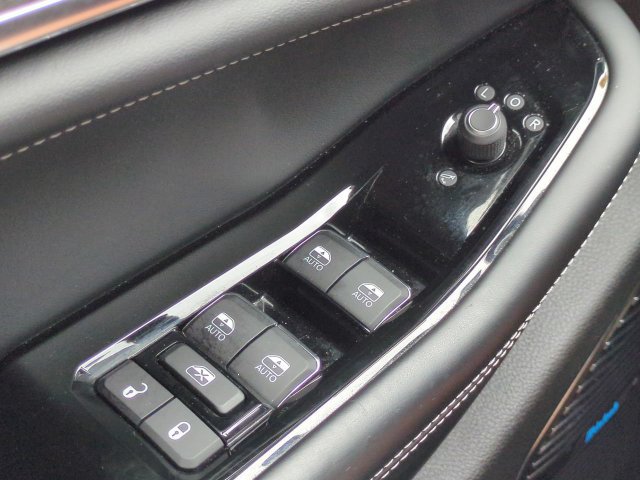 Used 2021 Jeep Grand Cherokee L Overland w/ Luxury Tech Group IV AWD/4WD image 25