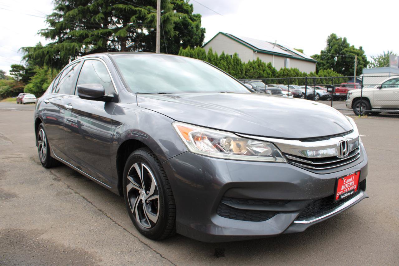 Used 2017 Honda Accord LX image 7