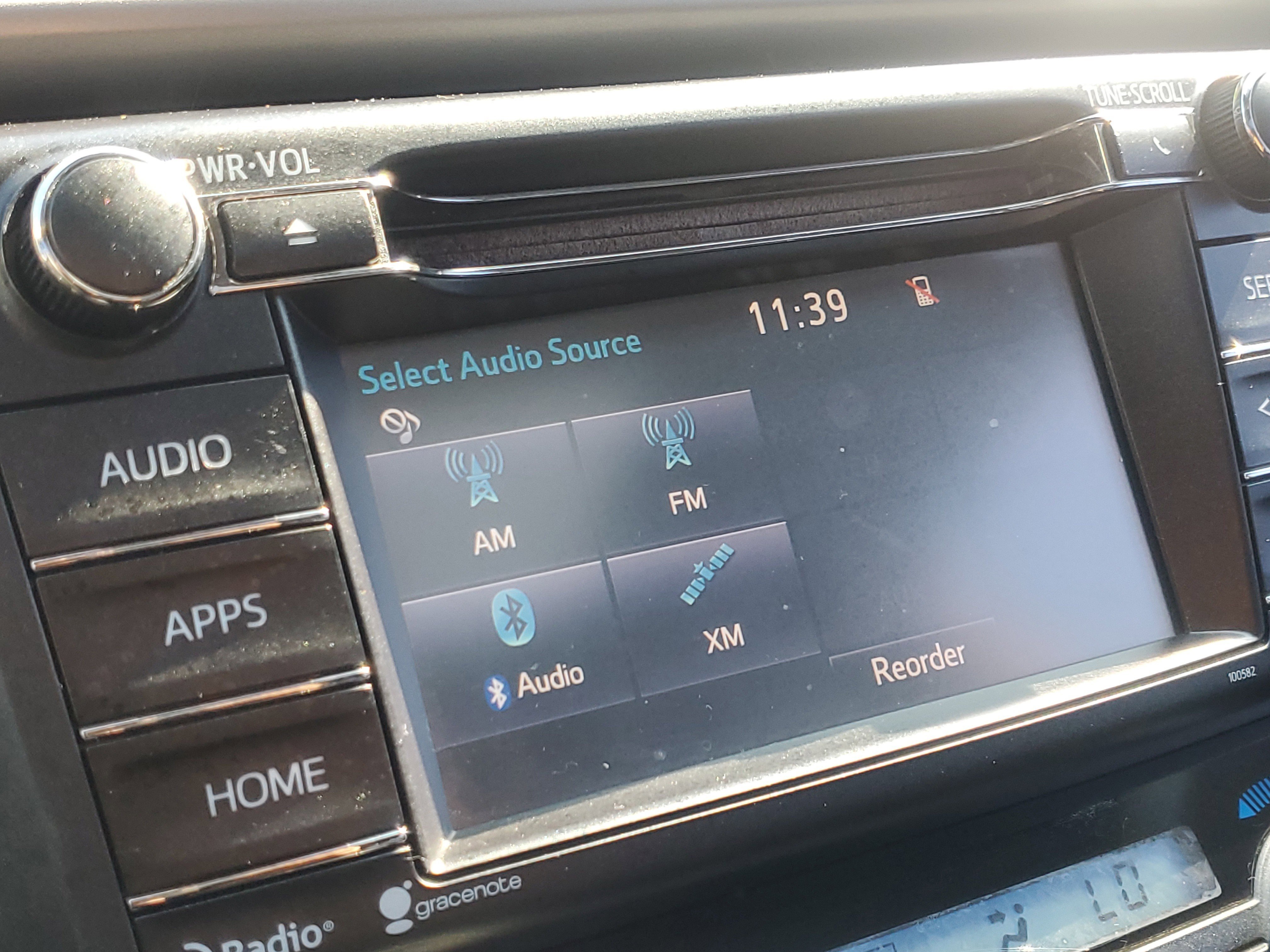 Used 2018 Toyota RAV4 XLE image 27