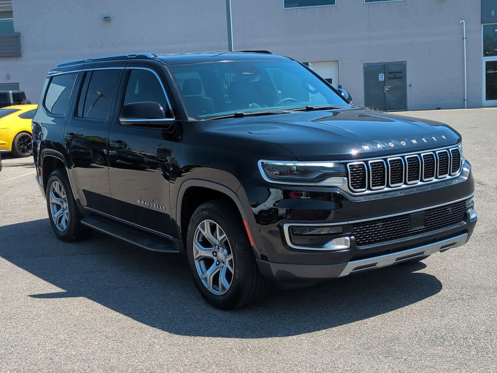 Used 2022 Jeep Wagoneer Series II AWD/4WD image 2