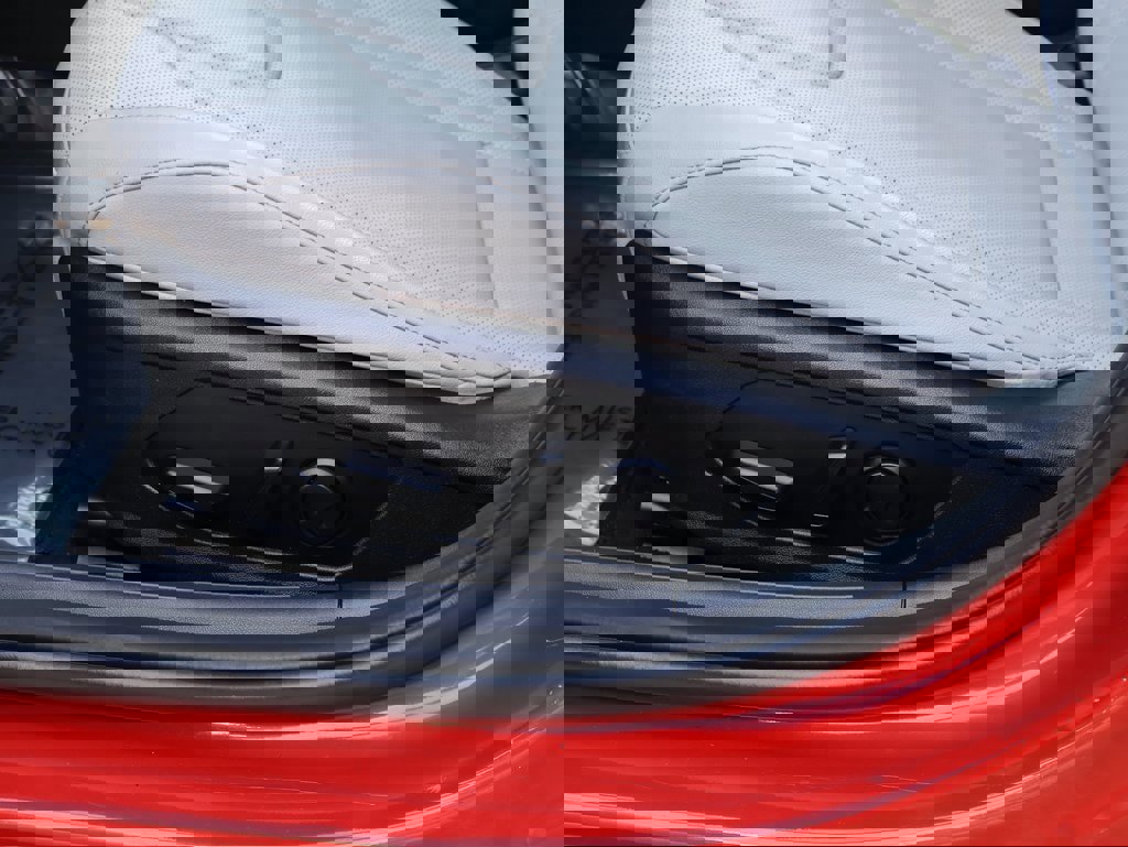 Certified 2022 Hyundai Elantra Limited image 24