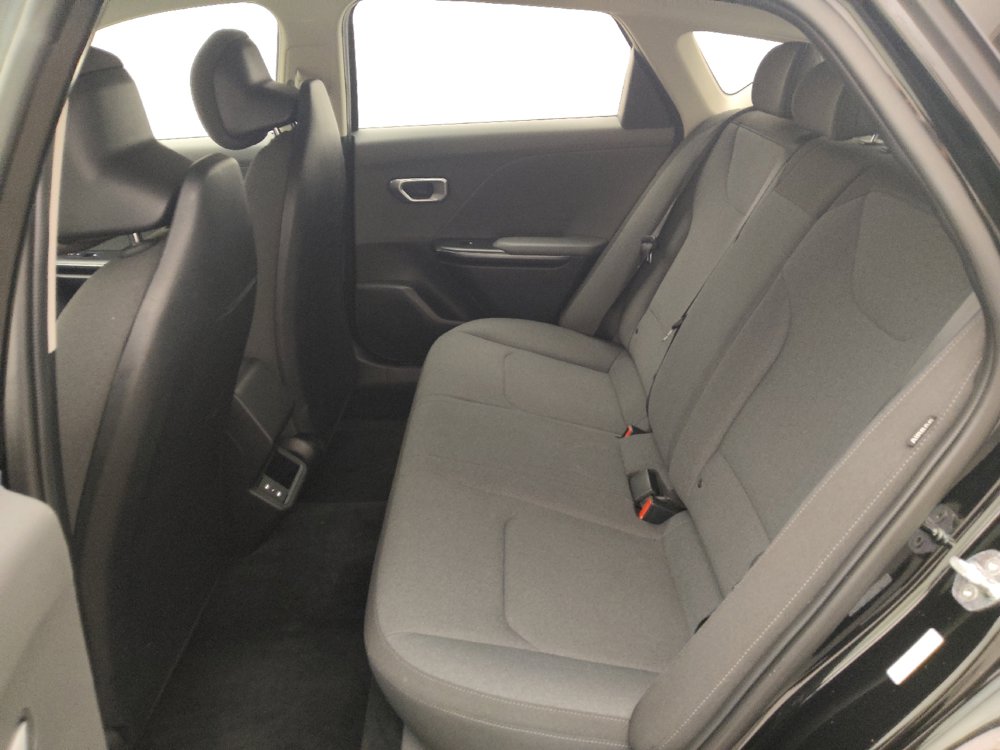 Used 2025 Kia K4 FWD image 18
