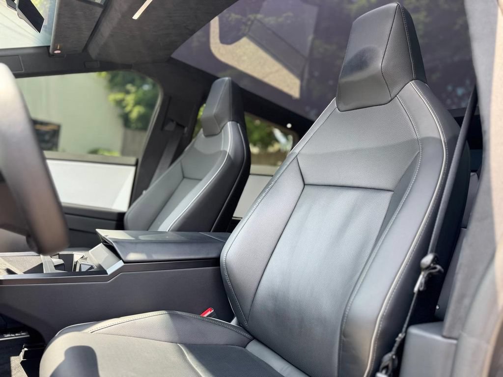 Used 2024 Tesla Cybertruck Cyberbeast AWD/4WD image 18