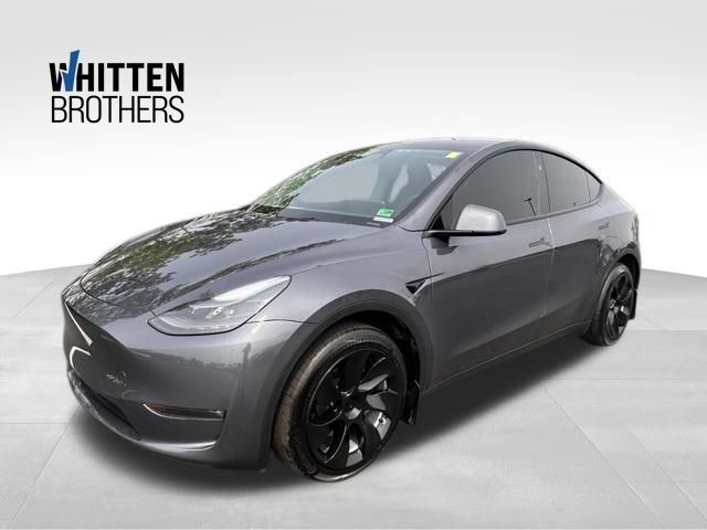 Used 2023 Tesla Model Y Long Range AWD/4WD image 1
