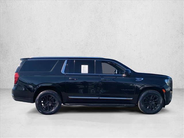 Used 2023 GMC Yukon XL SLT RWD image 4