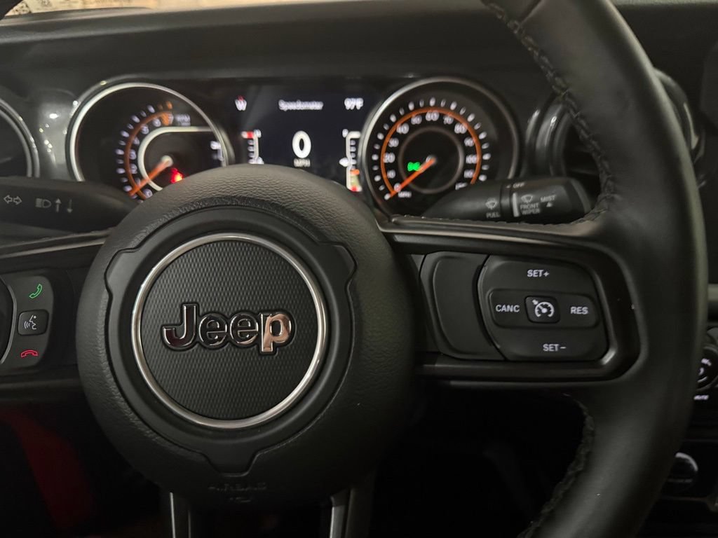 Used 2022 Jeep Gladiator Sport AWD/4WD image 14