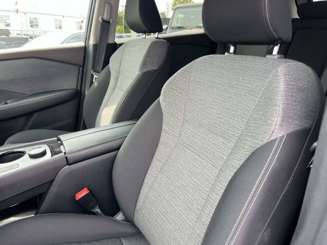 Used 2023 Nissan Rogue SV AWD/4WD image 29