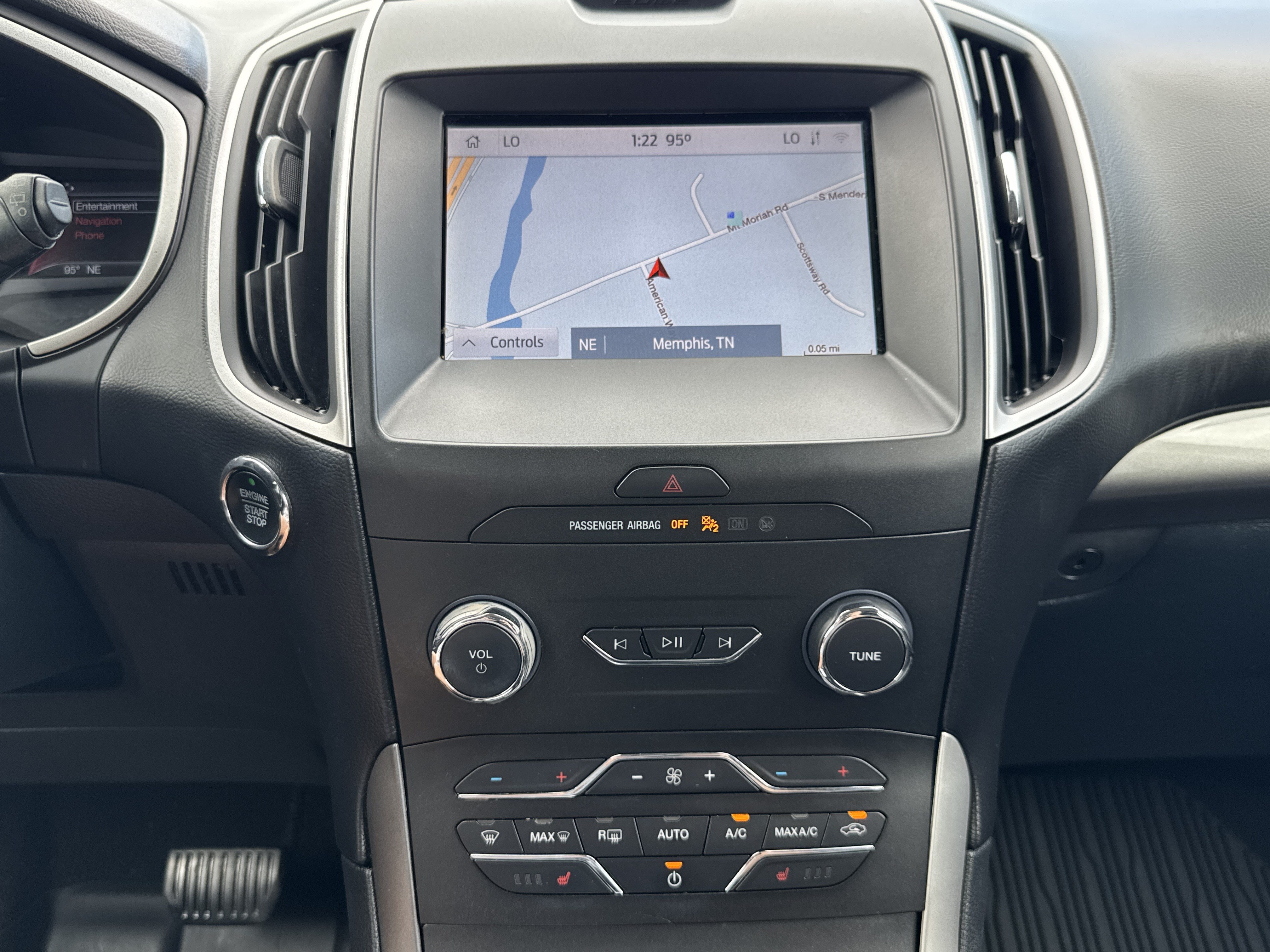 Used 2020 Ford Edge SEL FWD image 19