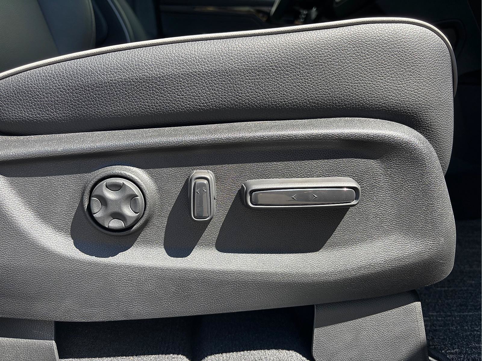 Certified 2026 Honda Odyssey Touring image 43