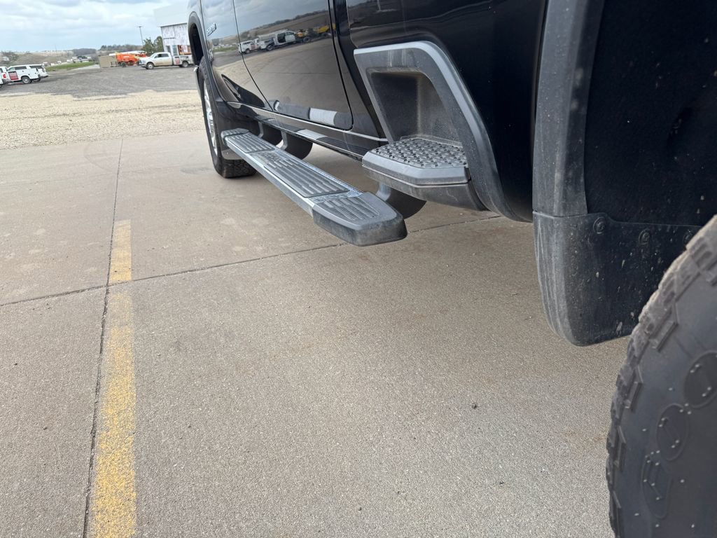 Used 2025 Chevrolet Silverado 3500 LTZ w/ LTZ Premium Package image 16