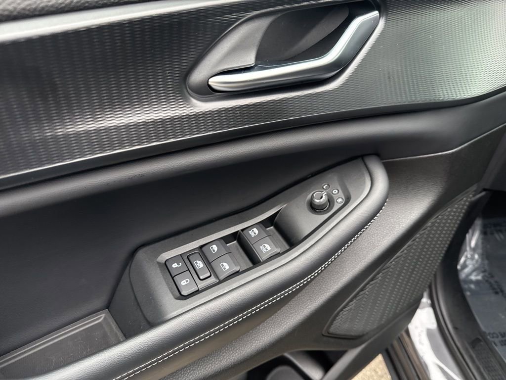 Certified 2025 Jeep Grand Cherokee L Laredo w/ Luxury Tech Group I image 20