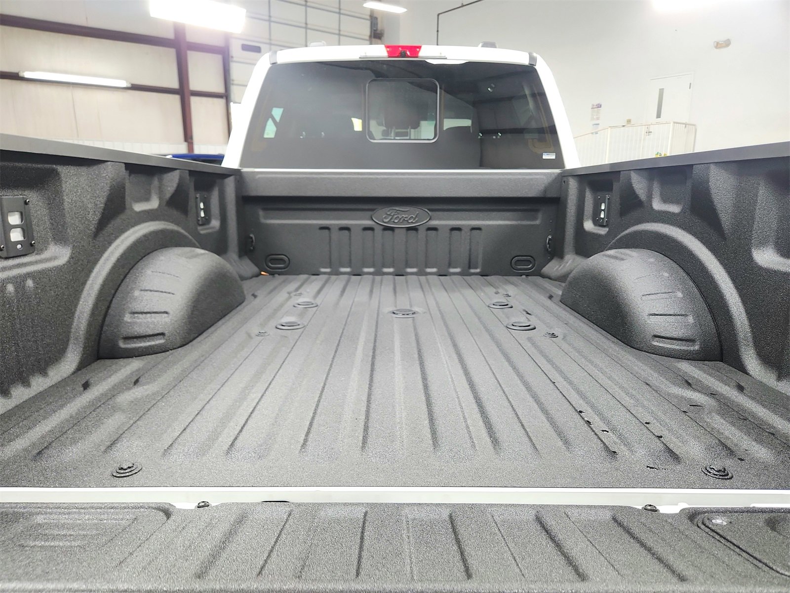 New 2026 Ford F350 Lariat w/ Black Appearance Package image 40