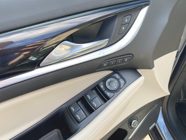 Used 2020 Buick Enclave Premium w/ Sun and Sites Package AWD/4WD image 24