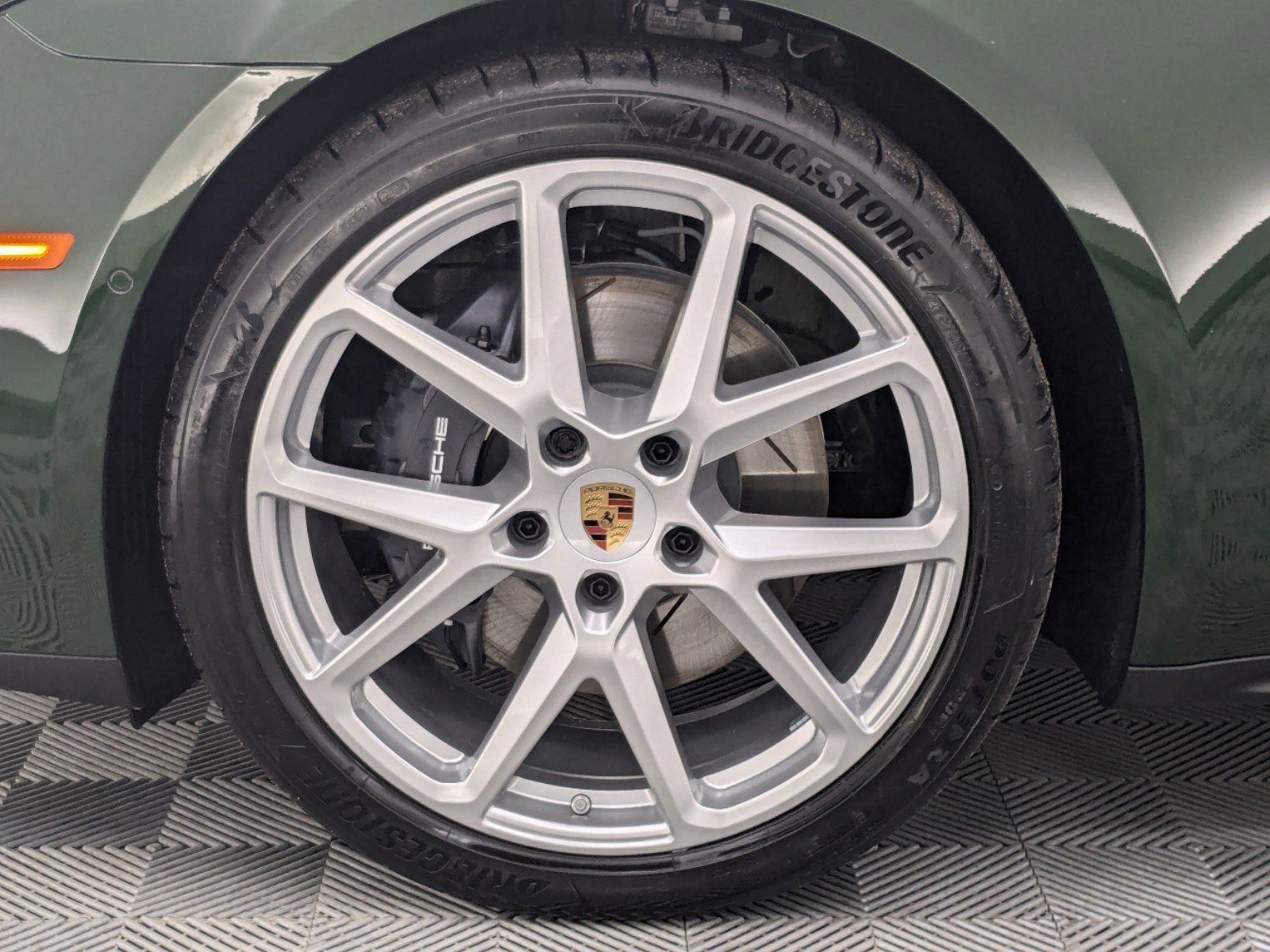 Used 2025 Porsche Panamera 4 image 12