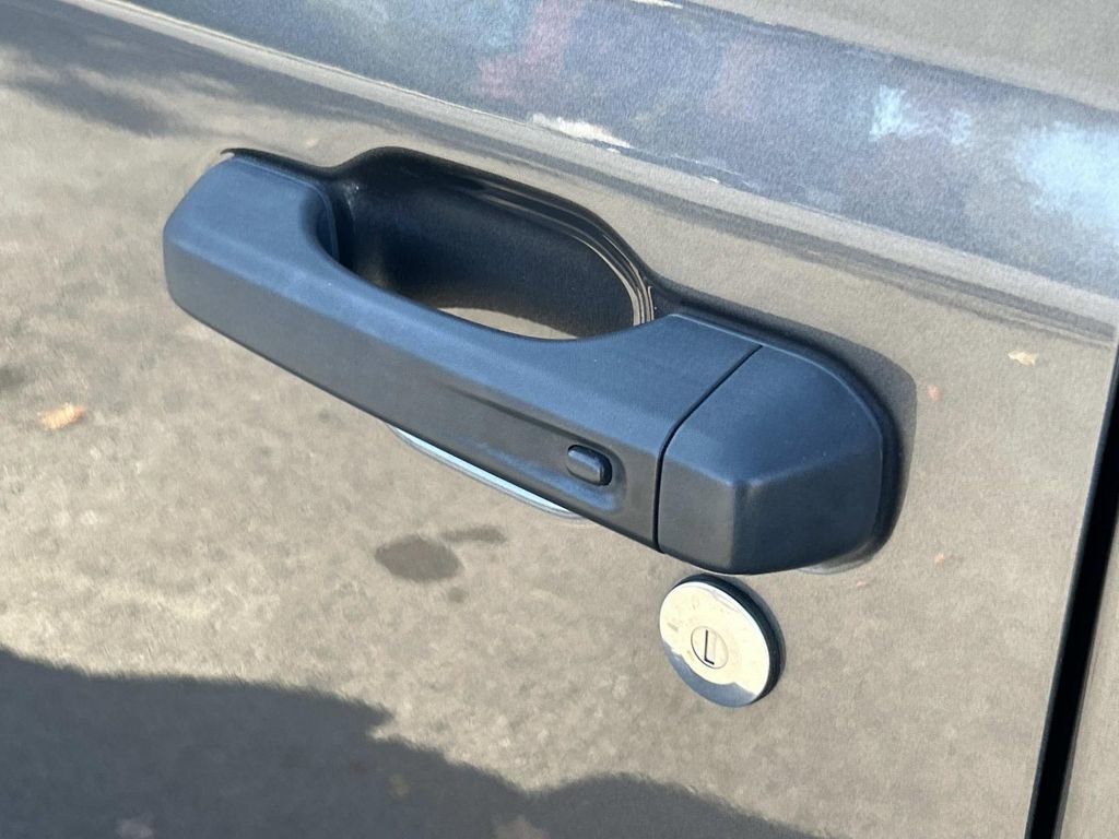 Used 2021 Jeep Wrangler Unlimited Rubicon image 16