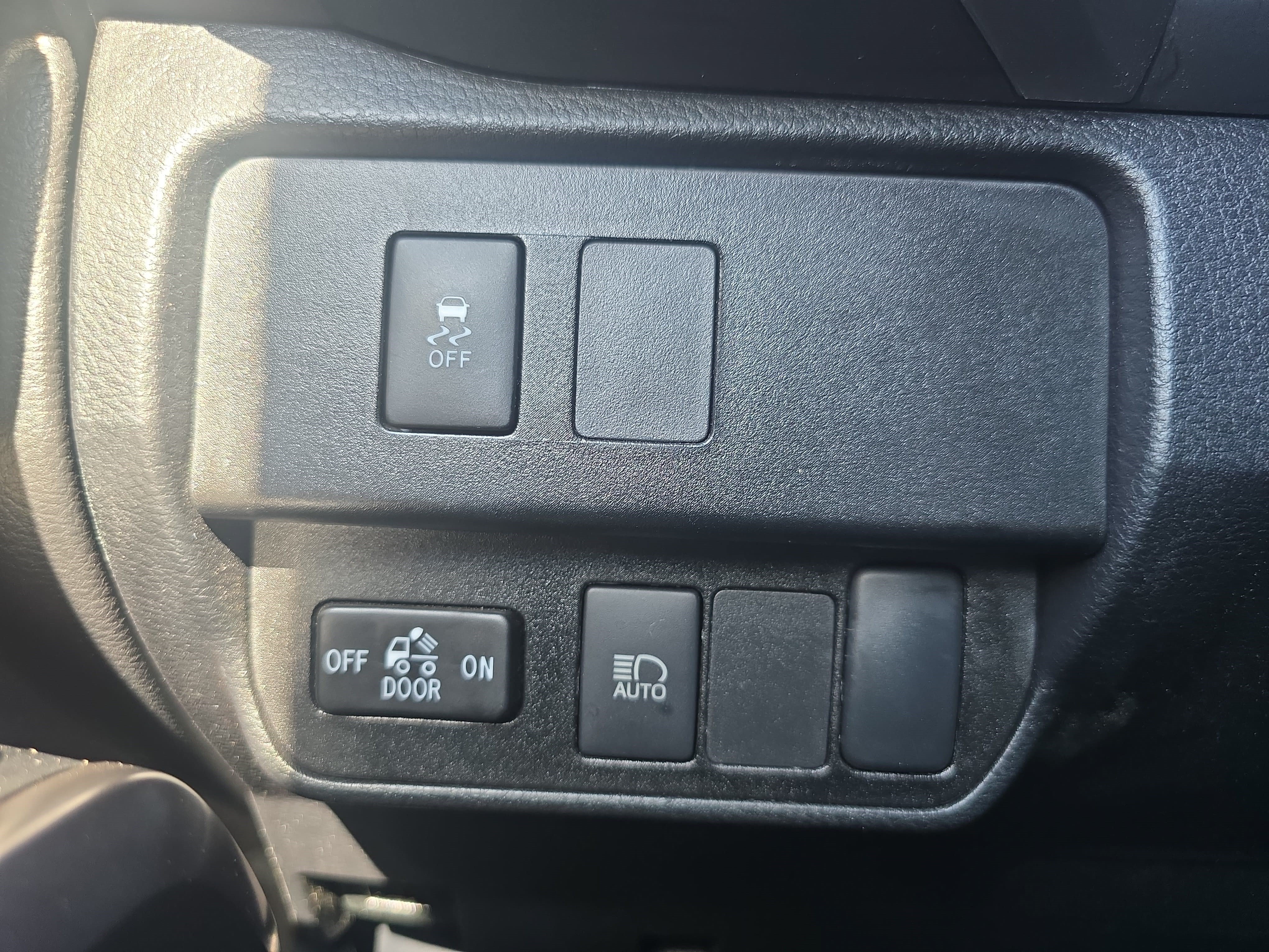 Used 2022 Toyota Tacoma SR5 RWD image 24