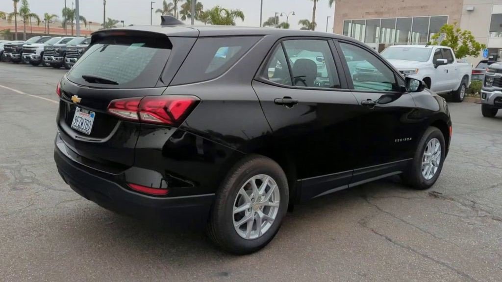 Certified 2023 Chevrolet Equinox LS FWD image 8