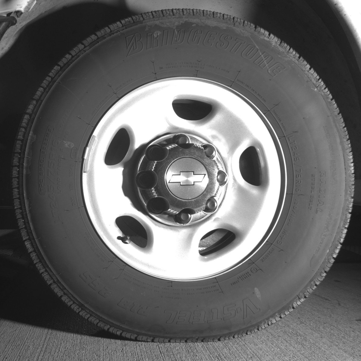 Used 2025 Chevrolet Express 3500 LT image 11