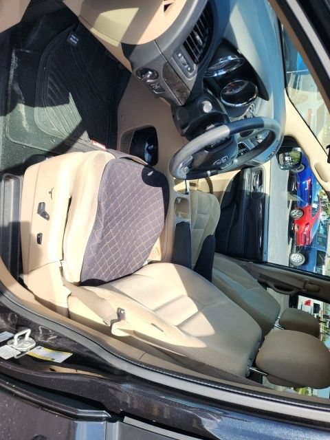 Used 2016 Dodge Grand Caravan SXT FWD image 7