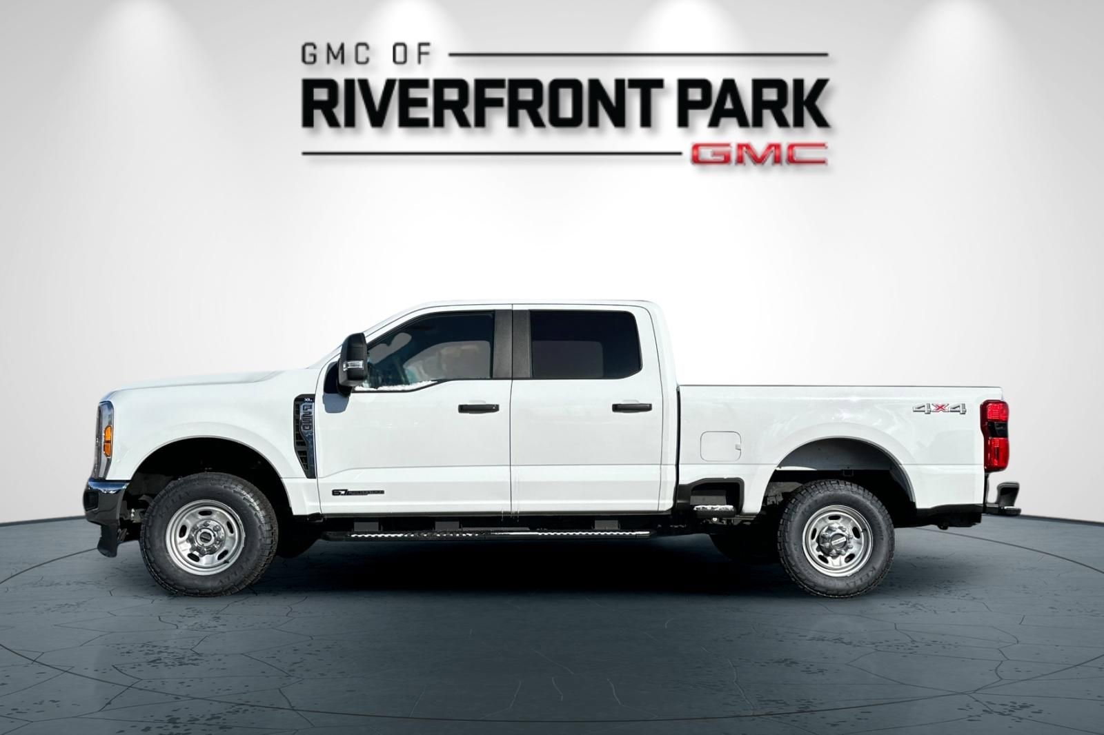 Used 2024 Ford F250 XL w/ 360-Degree Camera Package image 6