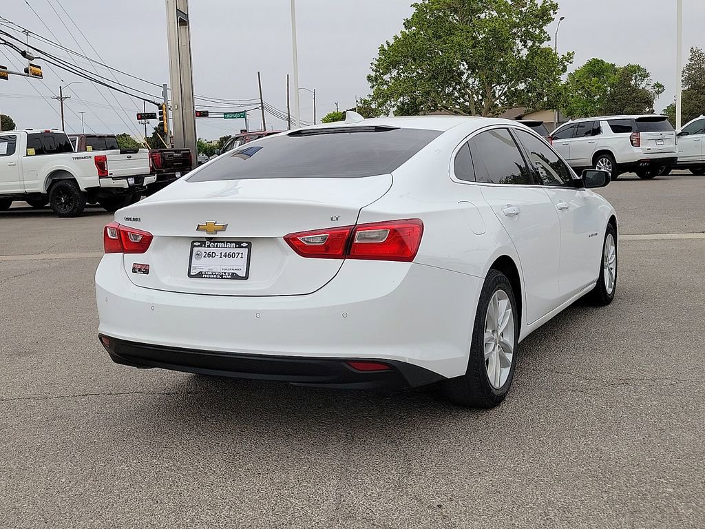 Used 2018 Chevrolet Malibu LT w/ Driver Confidence Package FWD image 10