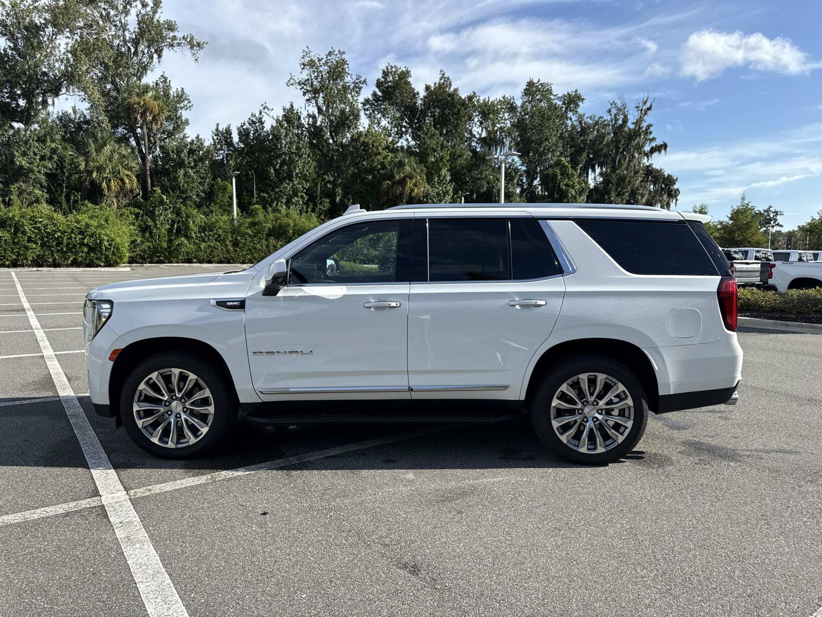 Used 2023 GMC Yukon Denali RWD image 6