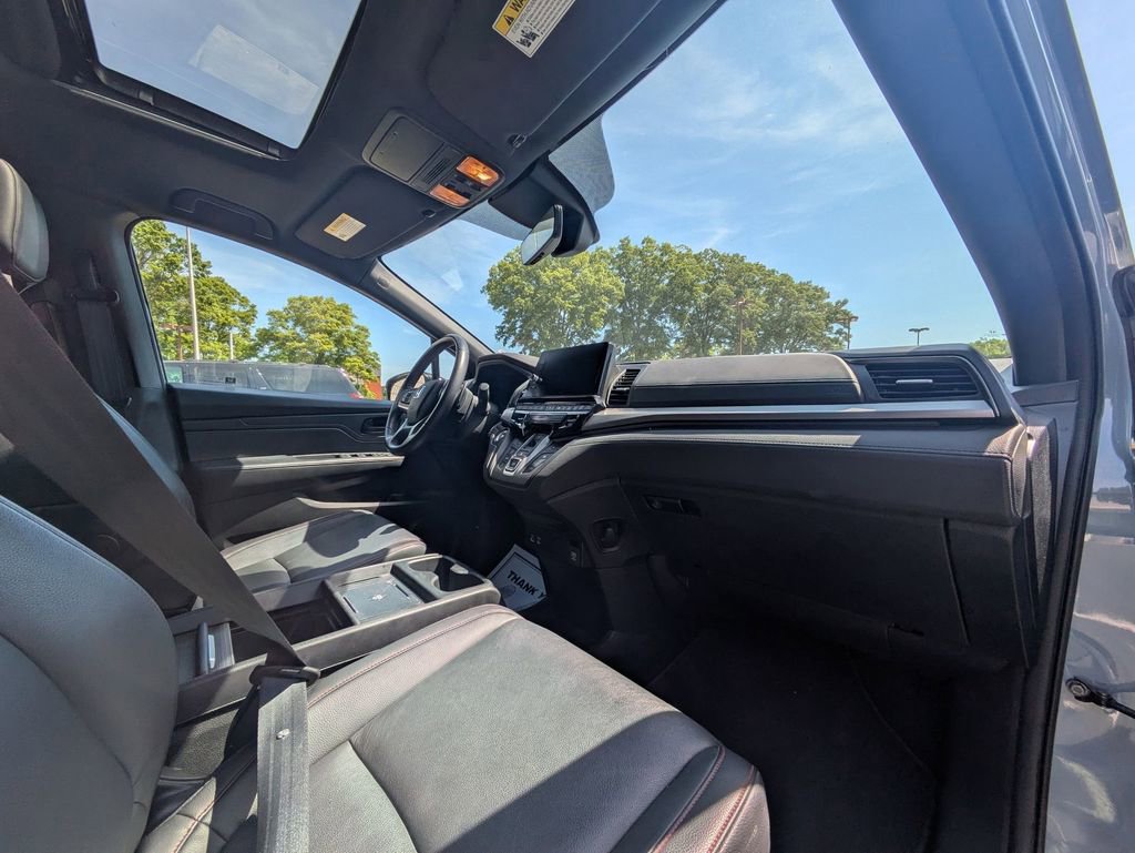 Used 2025 Honda Odyssey Sport-L image 29