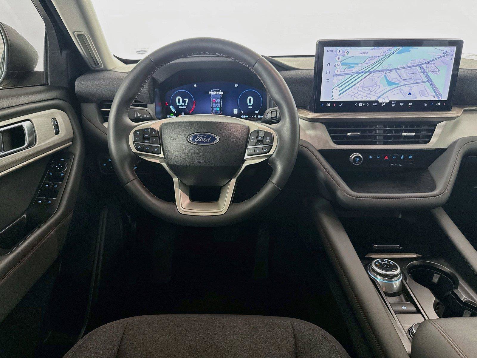 Used 2025 Ford Explorer Active RWD image 10