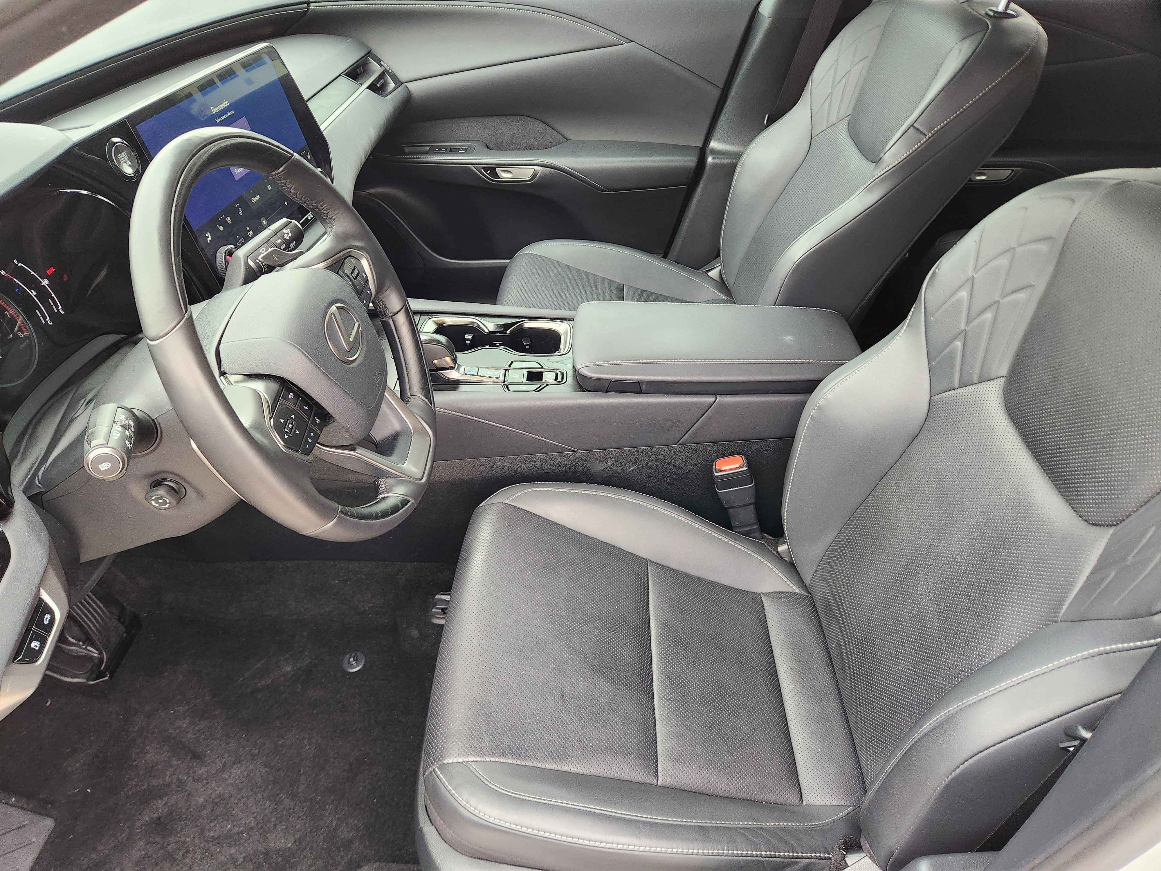 Used 2024 Lexus RX 350 Premium w/ Accessory Package (Z1) image 14