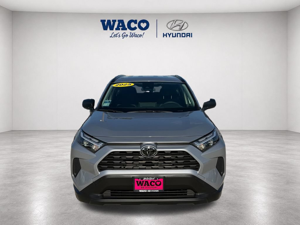 Used 2025 Toyota RAV4 LE AWD/4WD image 2