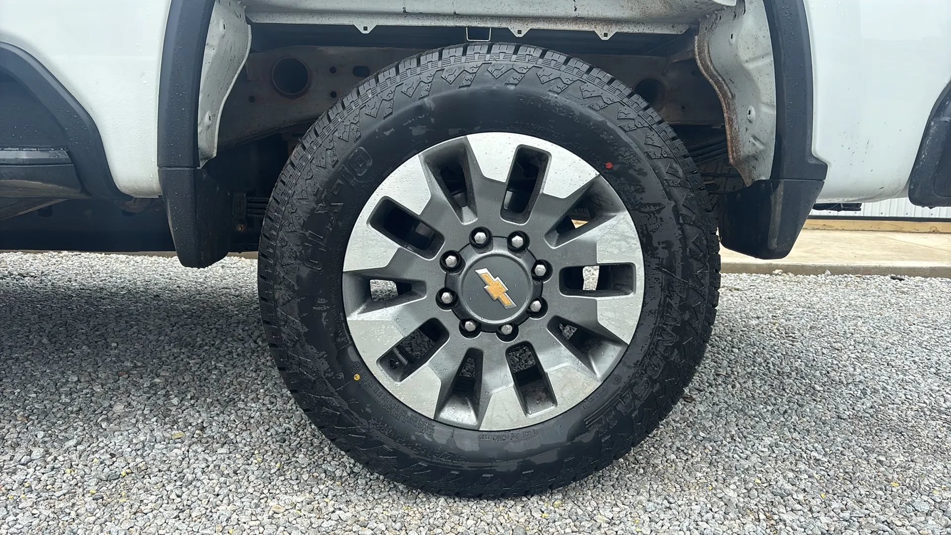Used 2022 Chevrolet Silverado 2500 Custom w/ Custom Value Package AWD/4WD image 2