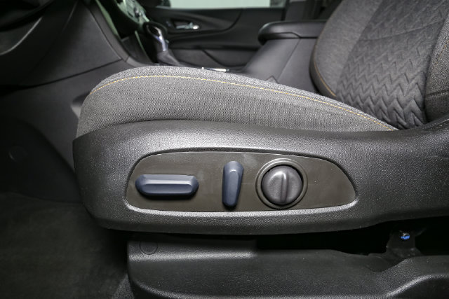 Used 2023 Chevrolet Equinox LT AWD/4WD image 36