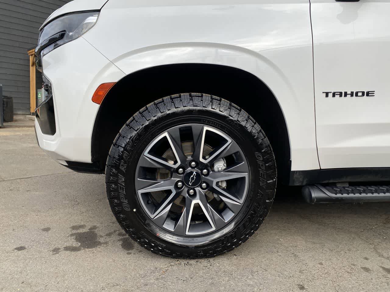 Used 2023 Chevrolet Tahoe Z71 w/ Luxury Package AWD/4WD image 12