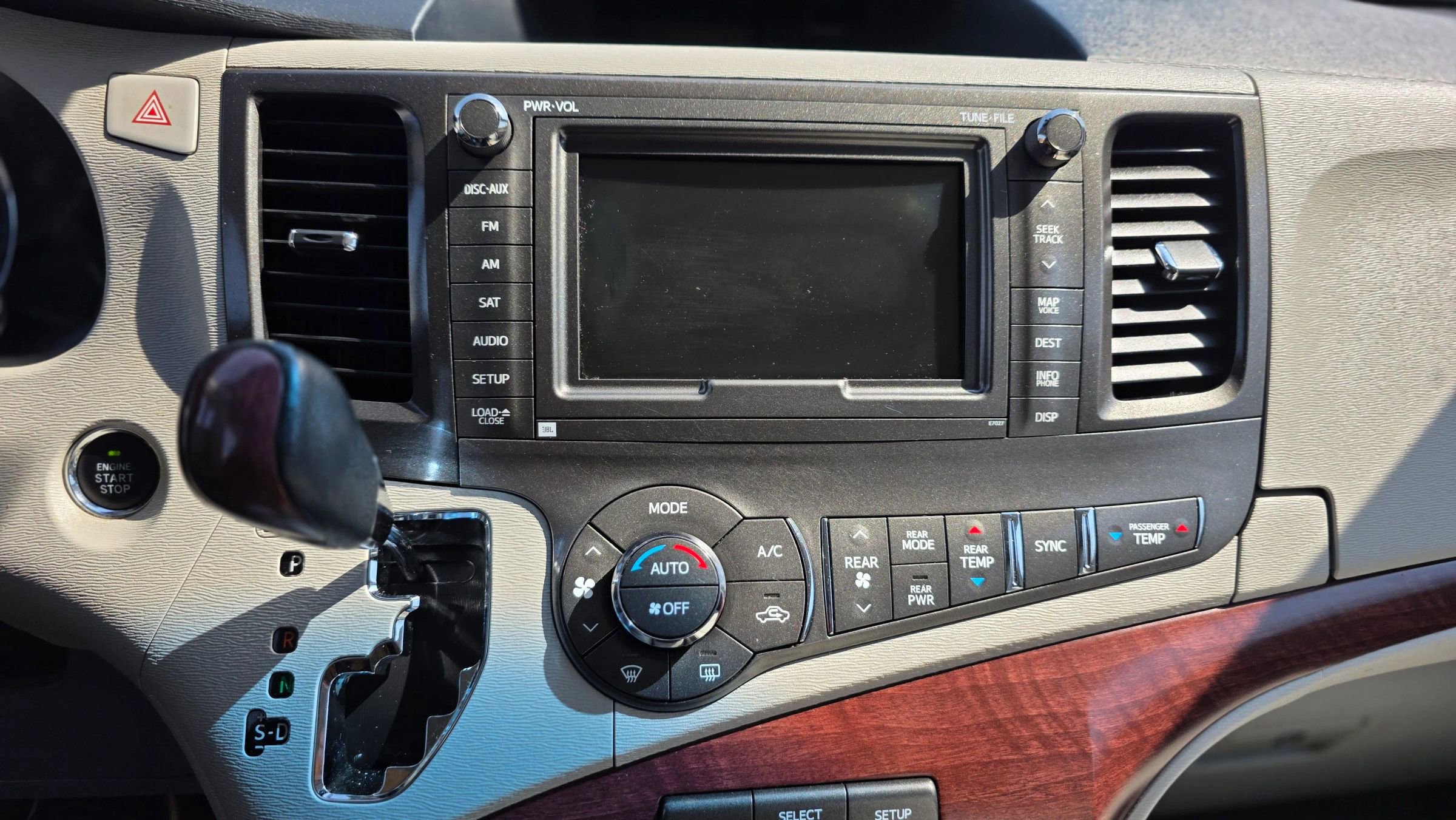 Used 2013 Toyota Sienna Limited w/ Premium Pkg AWD/4WD image 19