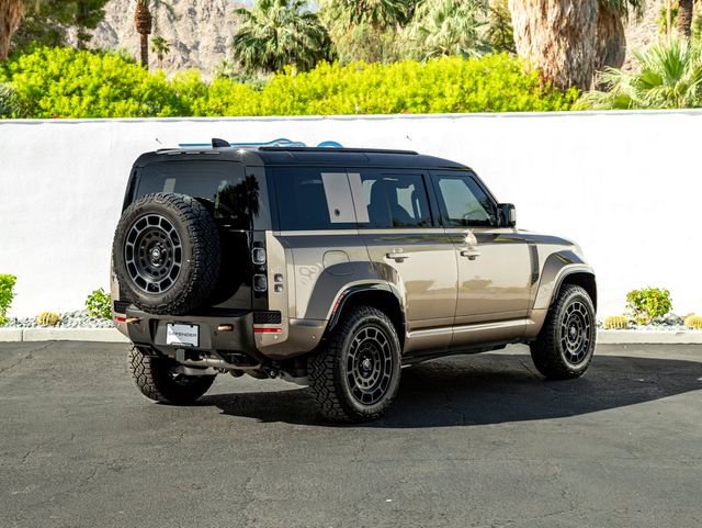 Used 2025 Land Rover Defender 110 AWD/4WD image 7