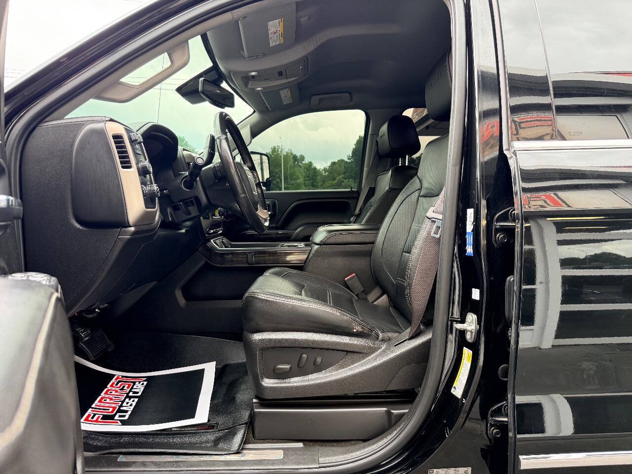 Used 2015 GMC Sierra 2500 Denali w/ Duramax Plus Package AWD/4WD image 23