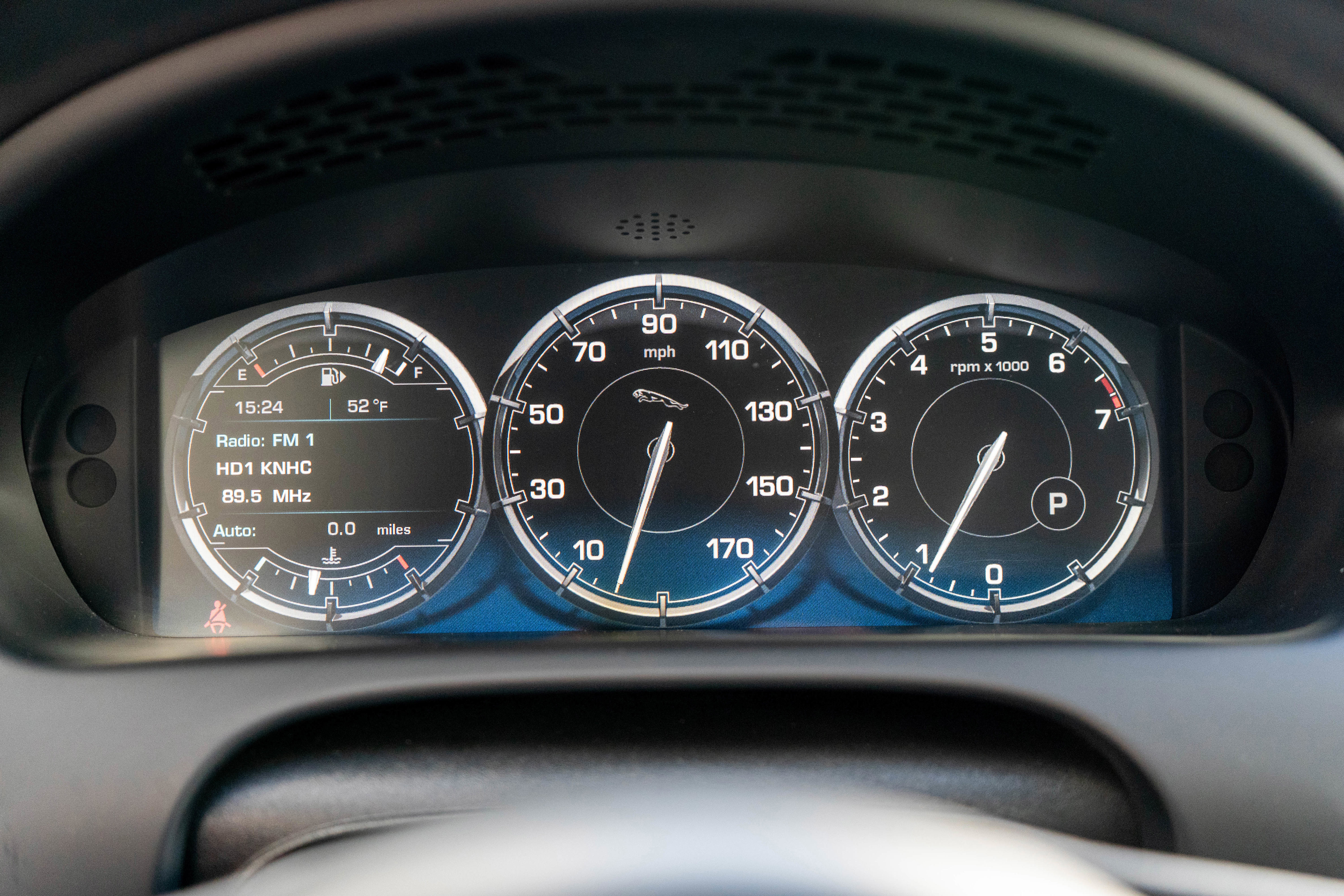 Used 2015 Jaguar XJ image 13