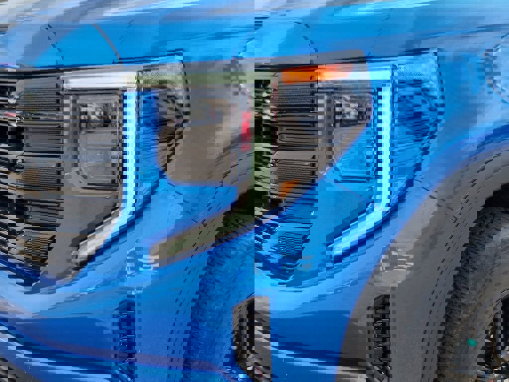 Used 2023 GMC Sierra 1500 Elevation image 18