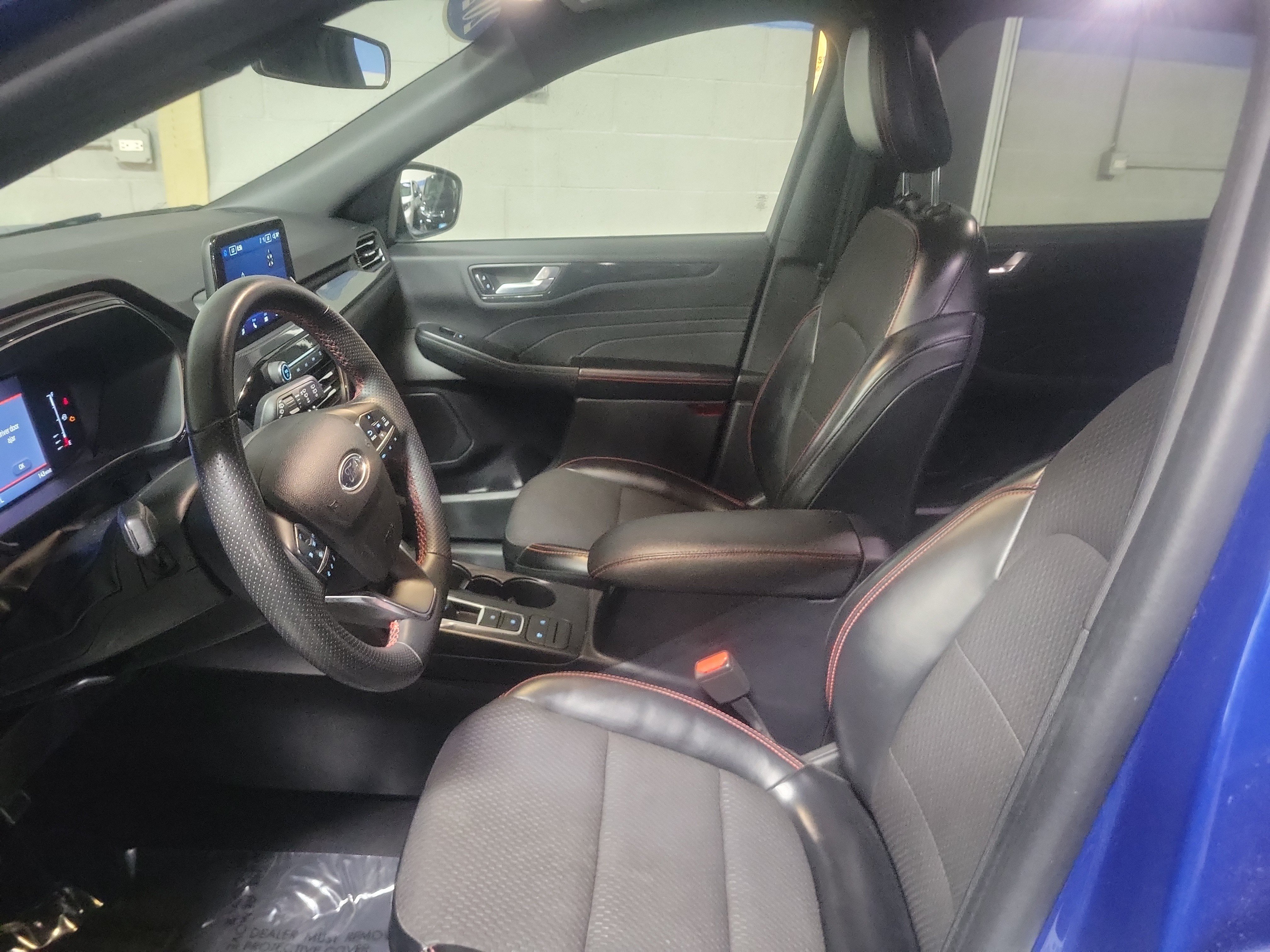 Used 2023 Ford Escape ST-Line FWD image 17