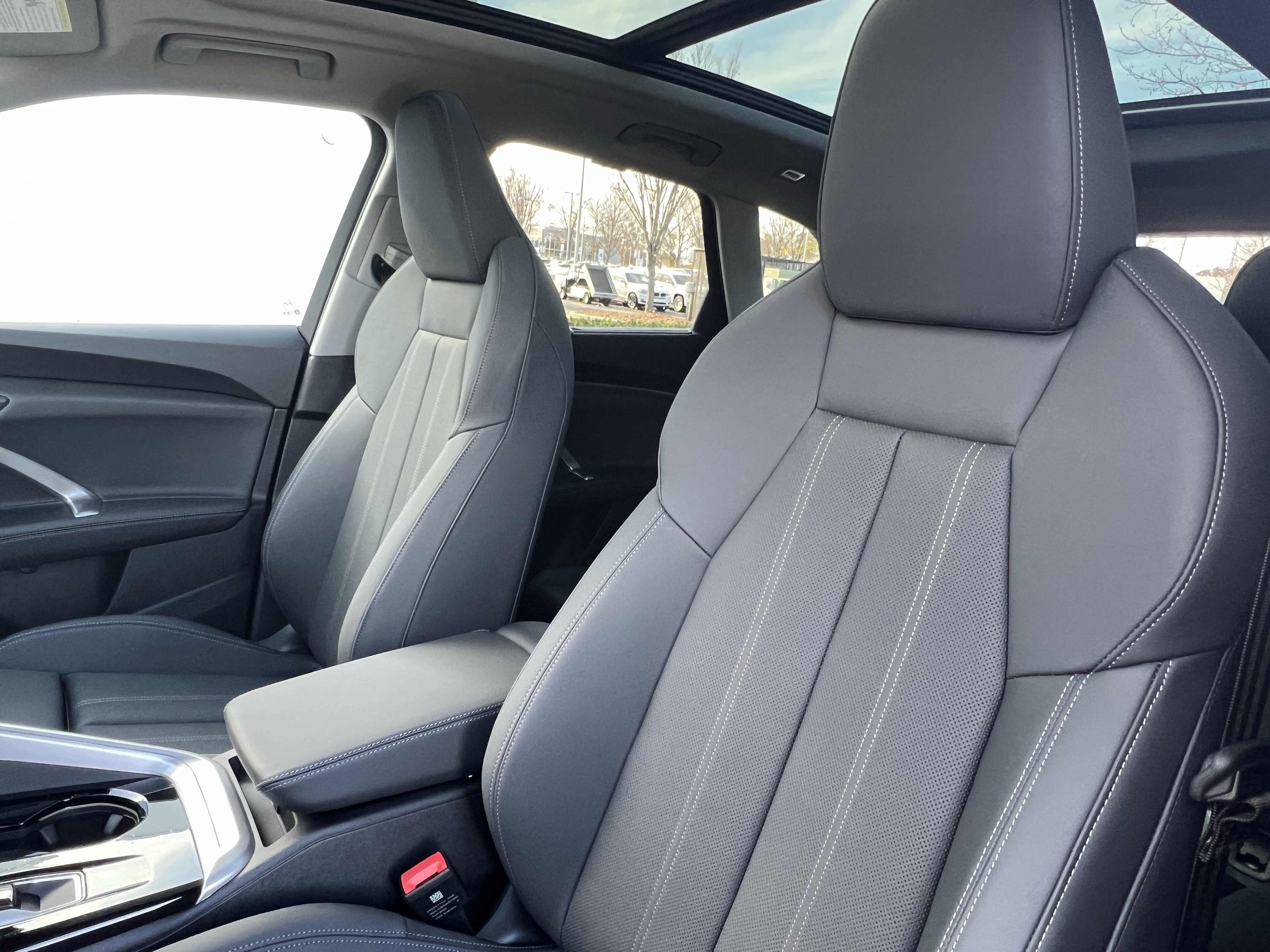 Used 2025 Audi Q5 Premium w/ Premium Plus AWD/4WD image 15