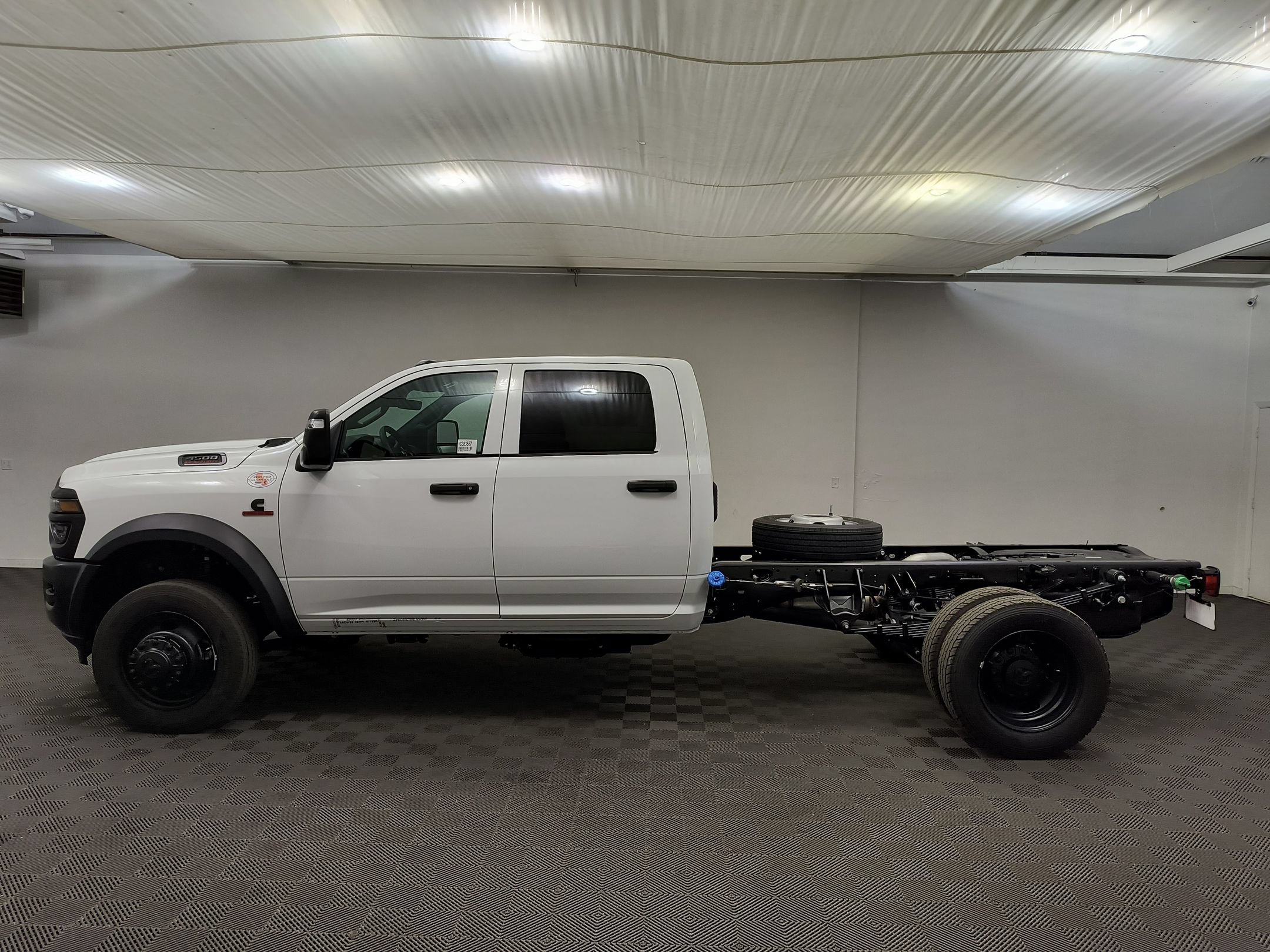 New 2027 RAM 4500 Tradesman AWD/4WD image 2
