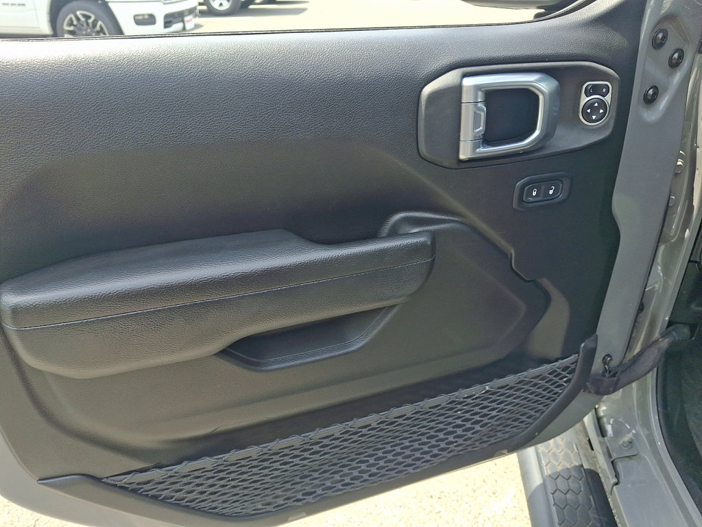 Used 2022 Jeep Wrangler Unlimited Sport AWD/4WD image 22