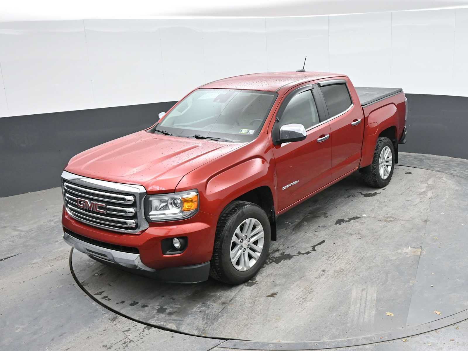 Used 2015 GMC Canyon SLT w/ Driver Alert Package AWD/4WD image 16
