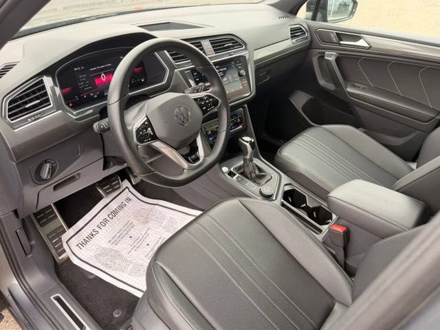 Certified 2024 Volkswagen Tiguan SE R-Line AWD/4WD image 8