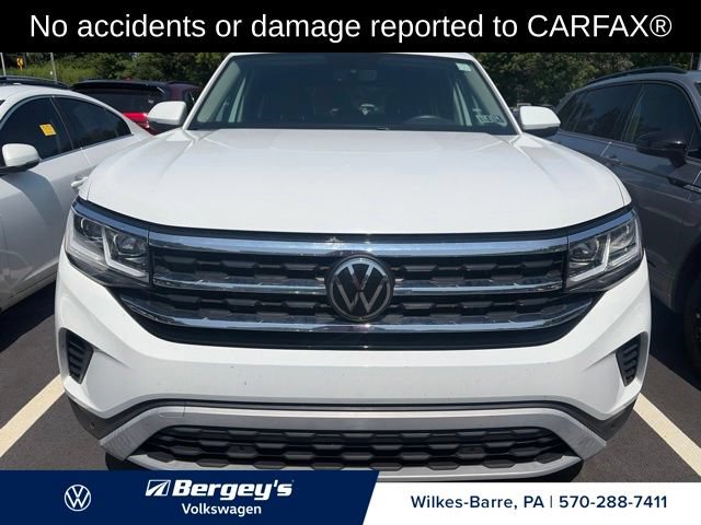 Certified 2023 Volkswagen Atlas SE w/ Black Wheel Package AWD/4WD image 2