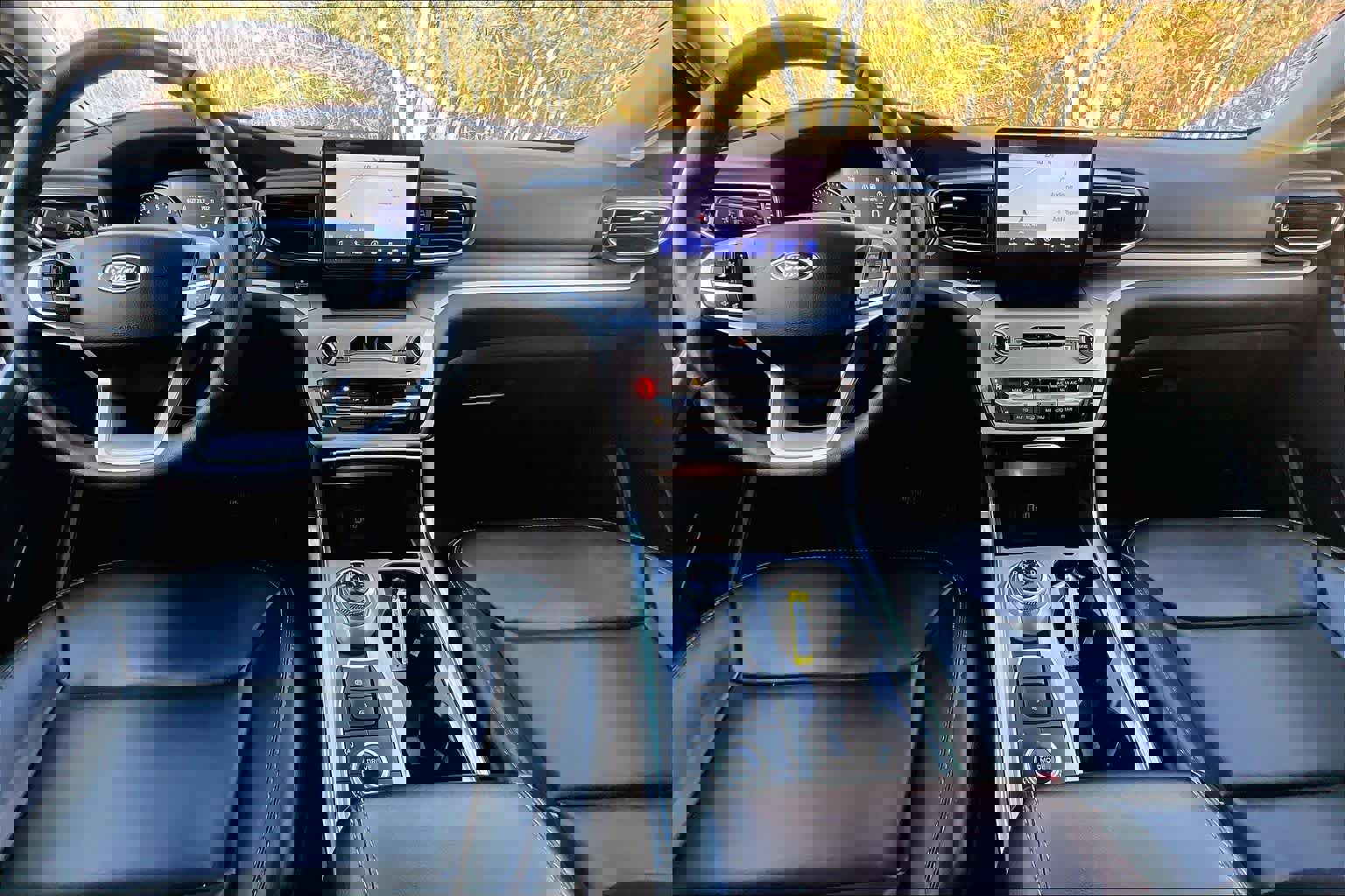 Used 2021 Ford Explorer XLT w/ Equipment Group 202A image 16