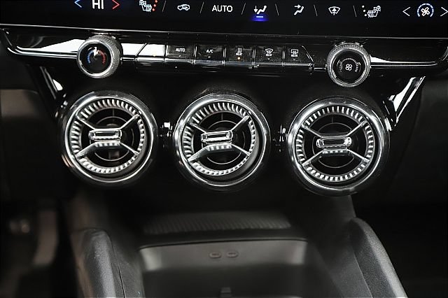 New 2025 Chevrolet Blazer EV LT AWD/4WD image 13