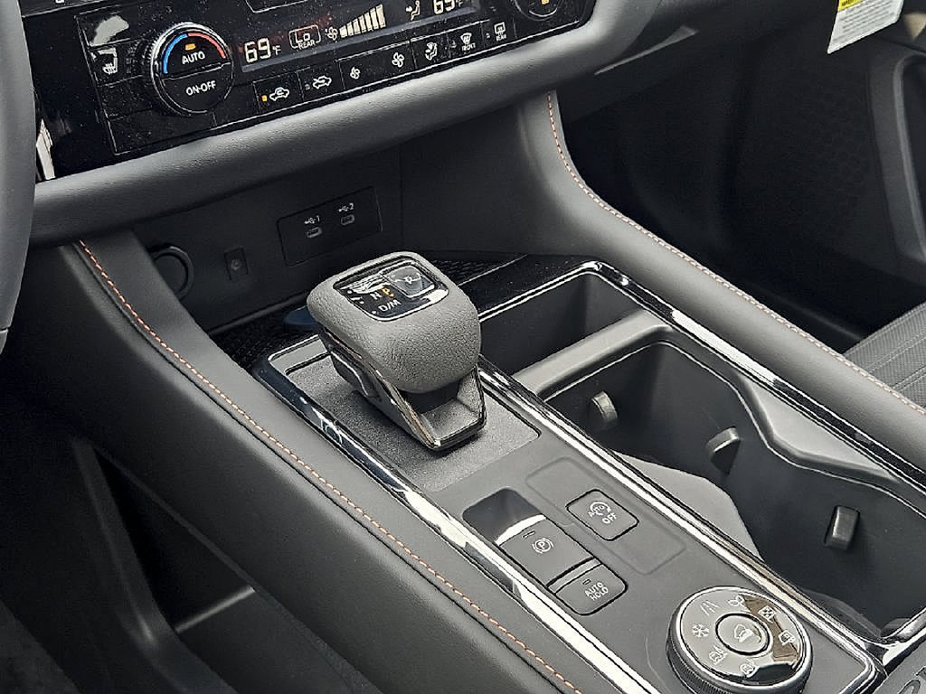 New 2026 Nissan Pathfinder Rock Creek w/ Rock Creek Premium Package AWD/4WD image 18